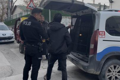 Eşine kızdı, evi yaktı mahalleli ayağa kalktı