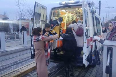 Eskişehir’de liselilerin kavgası kanlı bitti: 1 yaralı