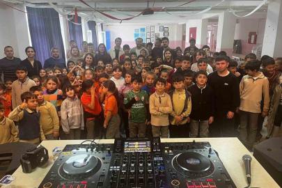 Eskişehir’de öğrenciler DJ ile buluştu