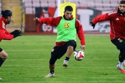 Eskişehirspor, Karşıyaka maçı için hazırlıklarını sürdürüyor