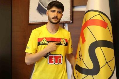 Eskişehirspor’dan orta sahaya takviye