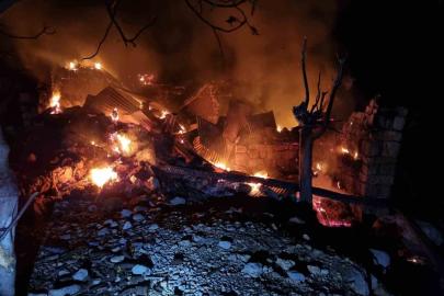 Ev yandı, alzheimer hastası yaşlı kadın aranıyor