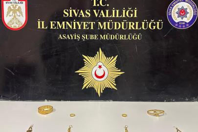 Evlilik vaadiyle dolandırdılar, kaçamadan yakalandılar