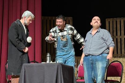 "Fareler ve İnsanlar" Yıldız Kenter Sahnesi’nde sanatseverlerle buluştu