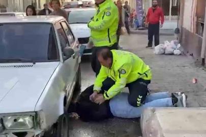 Film sahnelerini aratmayan anlar, polis böyle etkisiz hale getirdi: Ehliyetsiz sürücünün faturası ağır oldu