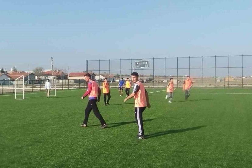 Futbol takımı seçmelerinde büyük coşku yaşandı
