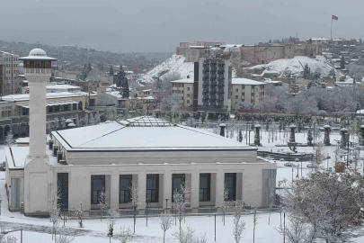 Gaziantep güne beyaz örtü ile uyandı