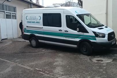 Gaziantep’te bariyerlere çarparak alev alan araçtaki sürücü hayatını kaybetti