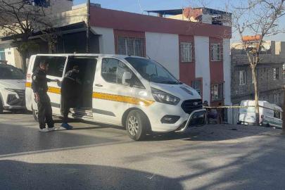 Gaziantep’te eski koca dehşeti: Boşandığı eşini bıçakla öldürdükten sonra kendisini ağır yaraladı