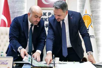 Gençlik ve Spor Bakan Yardımcısı Eminoğlu, AK Parti Eskişehir Teşkilatı ile istişarede bulundu