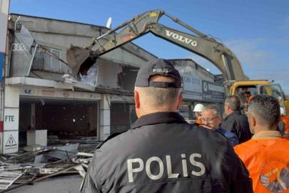 Gülsan Sanayi Sitesi’nde ilk yıkım  başladı