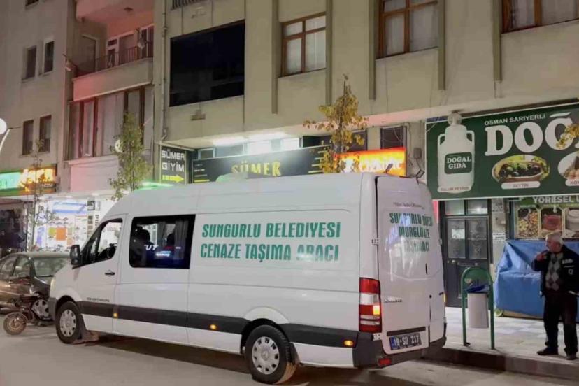 Haber alınamayan yaşlı kadın evinde ölü bulundu