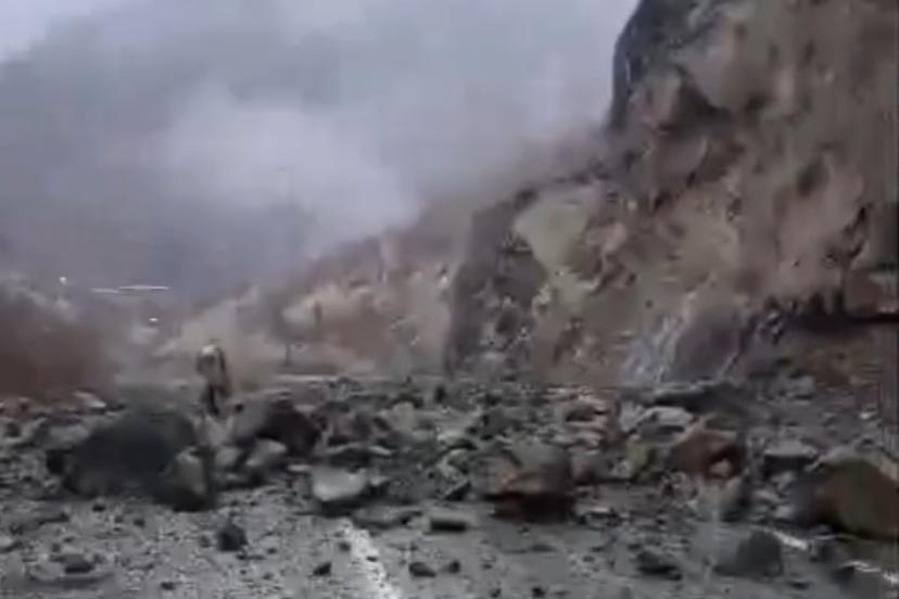 Hakkari’de heyelan