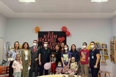 Hastanede tedavi gören çocuklara üniversitelilerden "moral" desteği