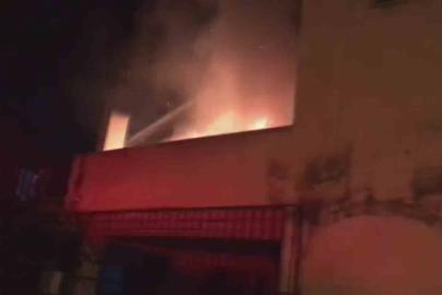 Hatay’da müstakil ev alevlere teslim oldu