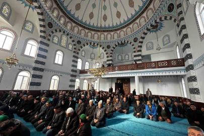 Hayber Camii ibadete açıldı