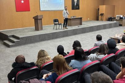 Hisarcık’ta öğrencilere "Sosyal Medya Bağımlılığı" konulu konferans
