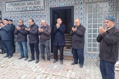 Hisarcık’ta umre kafilesi dualarla uğurlandı