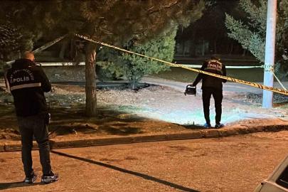 Husumetli iki grup arasında çıkan kavga kanlı bitti: 2 yaralı