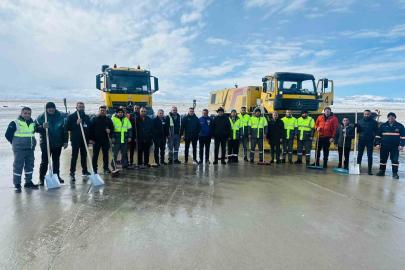Iğdır’da kar yağışı hayatı olumsuz etkiledi: 53 köy yolu kapandı