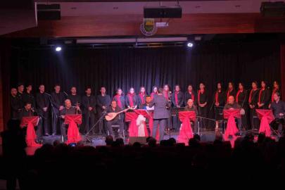 İnegöl Belediyesi THM Gençlik Korosu’ndan kulakların pasını silen konser