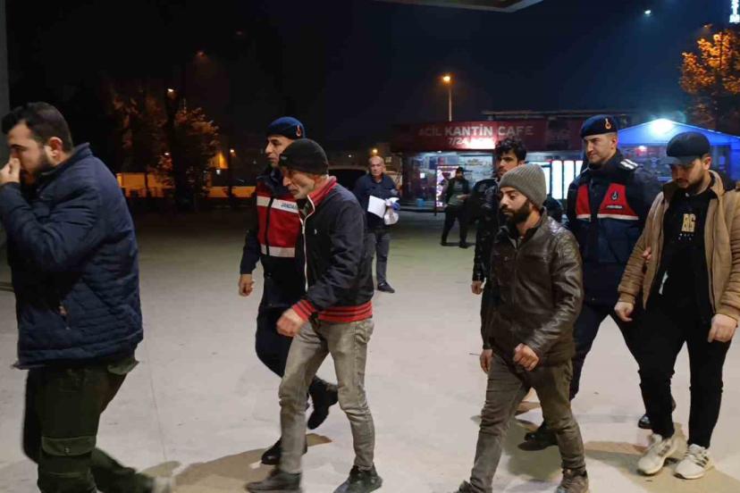 İnegöl’de 8 kaçak göçmen yakalandı