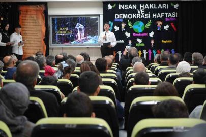 İnsan Hakları Günü’nde Filistin ve Doğu Türkistan vurgusu yapıldı