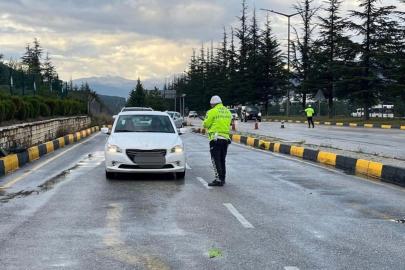 Isparta genelinde polis denetimlerinde 34 aranan şahıs yakalandı