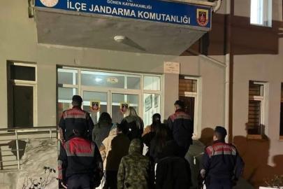 Isparta’da düzensiz göç ve göçmen kaçakçılığına yönelik kontrollerde 5 yabancı uyruklu şahıs yakalandı