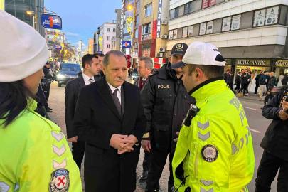 İstanbul İl Emniyet Müdürü Yıldız, Kadıköy’deki denetimleri inceledi