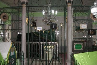 İstanbul'da gönül ehli bir bilge: Merkez Efendi...