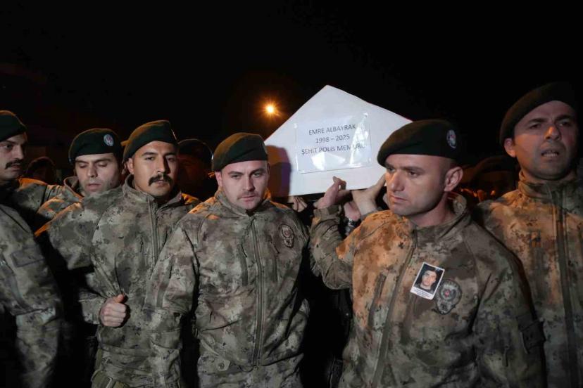 İstanbul’da şehit düşen polis memurunun naaşı Samsun’a getirildi