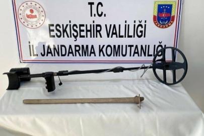 İzinsiz kazı yapan şüpheli jandarma tarafından yakalandı