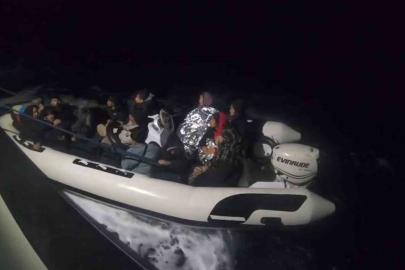 İzmir açıklarında 25 düzensiz göçmen yakalandı, 33 göçmen kurtarıldı