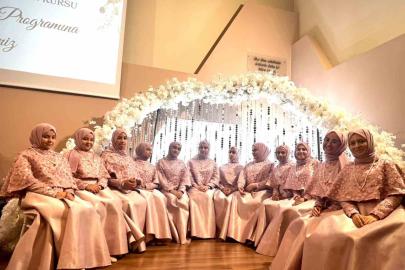 İzmir’de genç hafizeler icazetlerini aldı