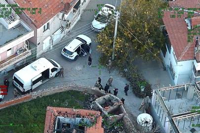 İzmir’de hava destekli polis operasyonu: 30 gözaltı