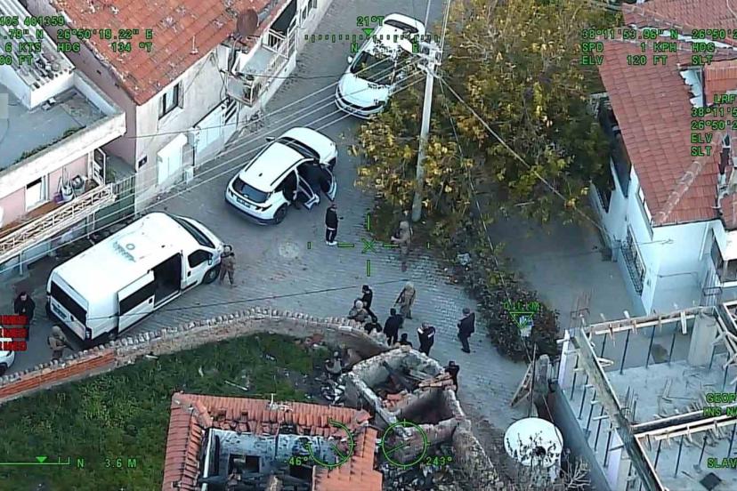 İzmir’de hava destekli polis operasyonu: 30 gözaltı