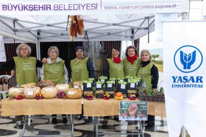 İzmir’de yüzlerce gönüllü "İyilik" için tek yürek oldu