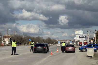 Jandarma yılbaşı öncesi trafik denetimlerini artırdı