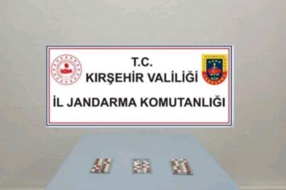 Jandarma yol uygulamasında uyuşturucu hap ele geçirdi