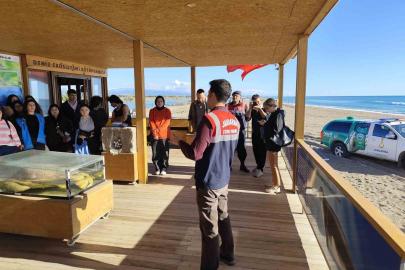 Jandarma’dan çevre koruma eğitimi ve kıyı temizliği