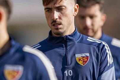 Joao Mendes kırmızı kart gördü