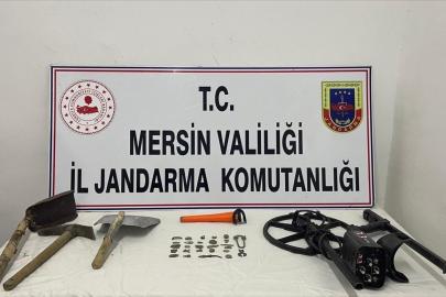 Kaçak kazı yapan 2 şüpheli tarihi eserlerle yakalandı