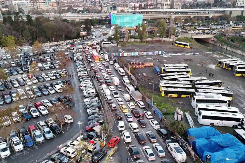 Kadıköy’de derbi öncesi trafik durma noktasına geldi