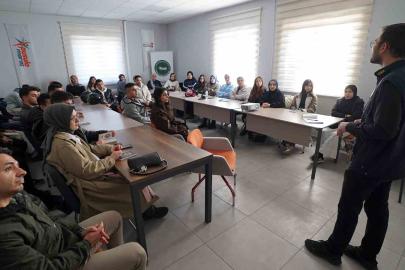 Kahramanmaraş’ta ’Pusula Maraş’tan farkındalık semineri