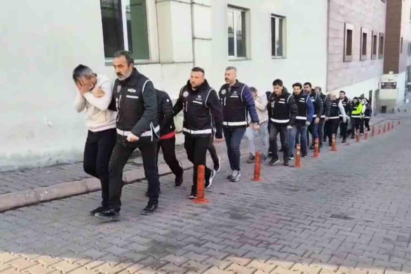 Kanser ilaçlarını usulsüz şekilde temin eden 3 kişi tutuklandı