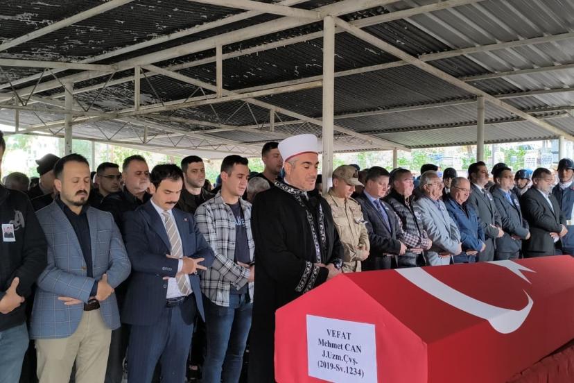 Kansere karşı mücadelesini kaybeden uzman çavuş son yolculuğuna uğurlandı