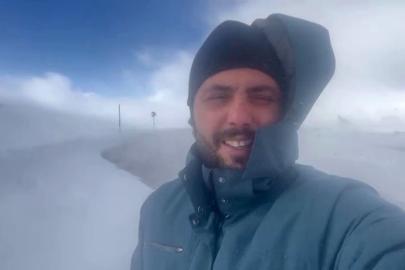 Kar ve tipi Palandöken geçidinde ulaşım aksatıyor