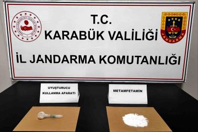 Karabük’te 70 adet sentetik ecza hap ele geçirildi