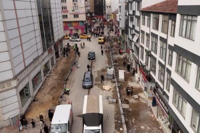 Karabük’ün en işlek caddelerinde yenileme çalışmaları sürüyor